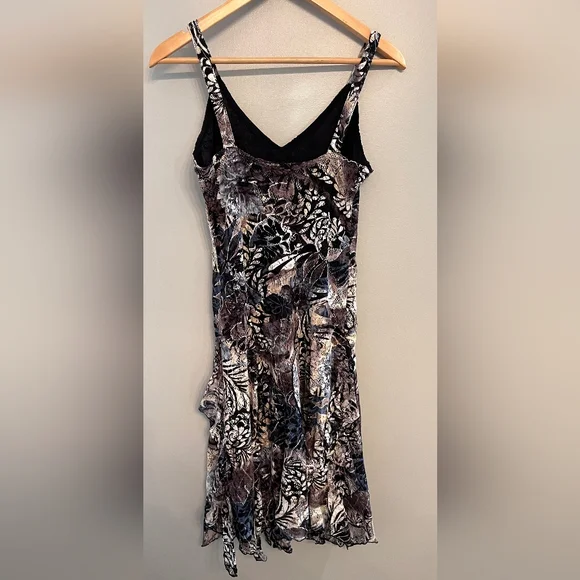 Tricotto Patterned & Ruffle Dress - Picture 3 of 7